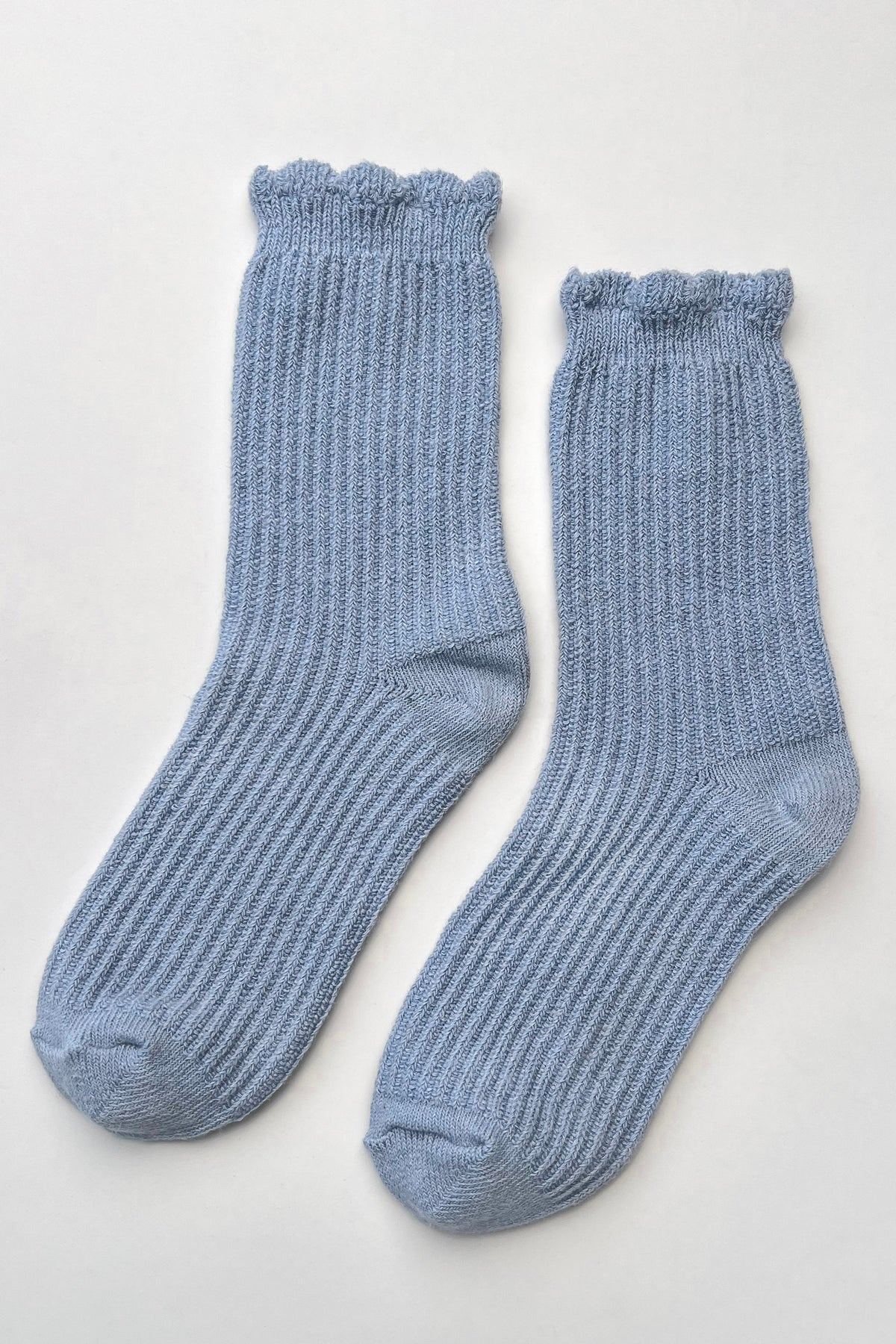 LE BON SHOPPE LINEN SCALLOP SOCKS PALE BLUE - Image 2