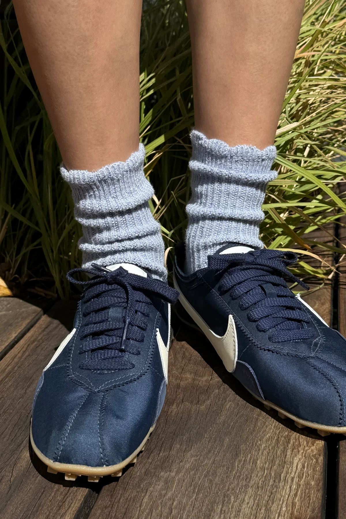 LE BON SHOPPE LINEN SCALLOP SOCKS PALE BLUE - Image 4