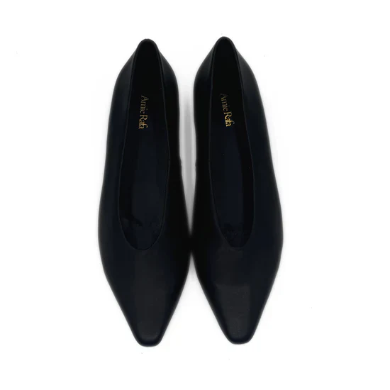 AMIE RAFA REILY POINTED TOE FLAT BLACK LEATHER - Image 3