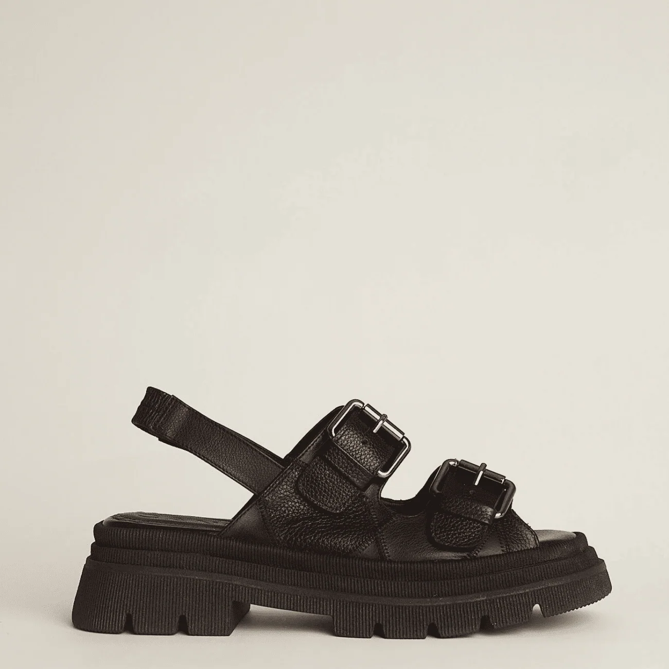 CANELLA SANDALIAS PATCH BLACK LEATHER SANDALS