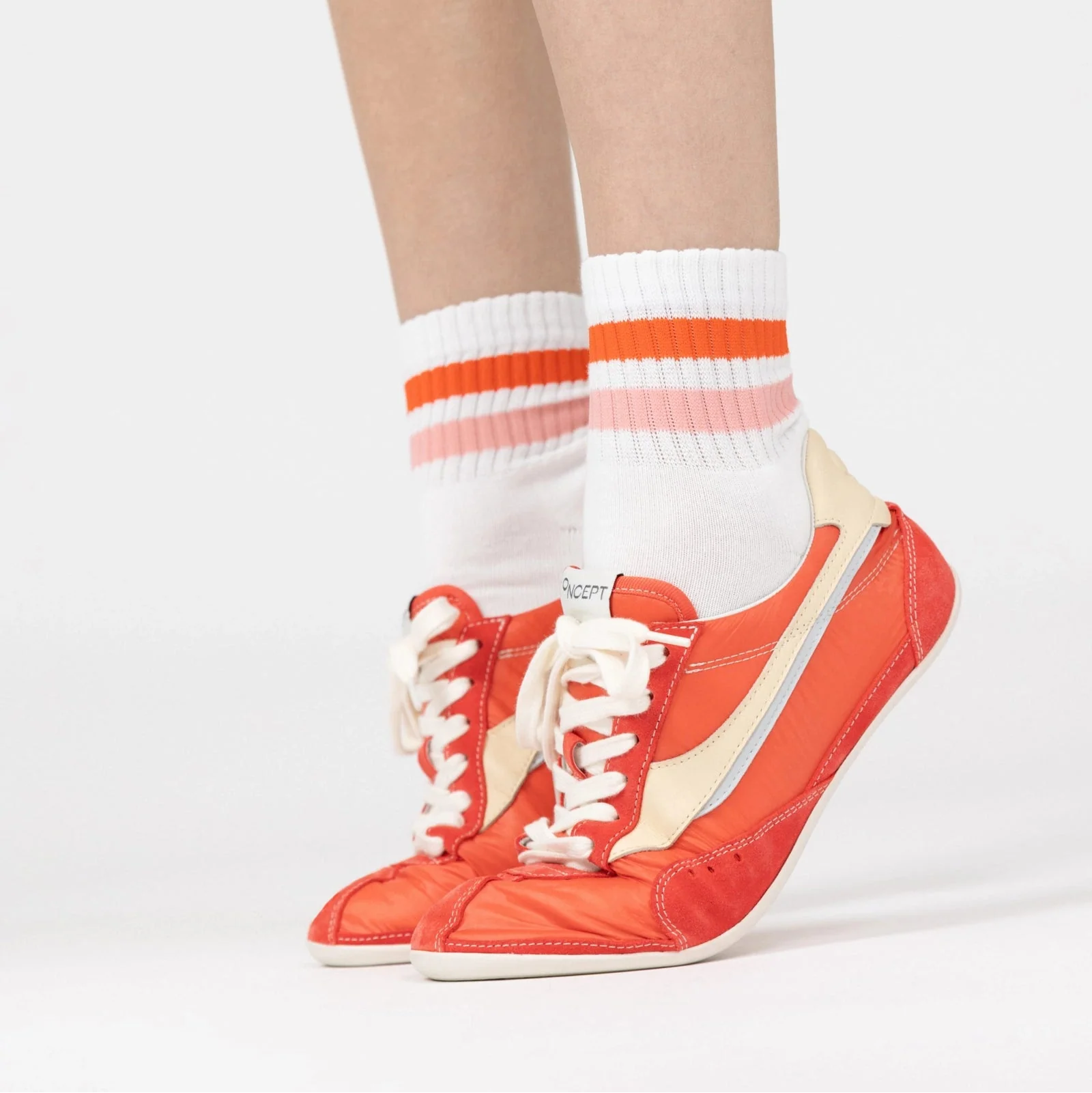 ONCEPT TEMPLE SNEAKER GRENADINE